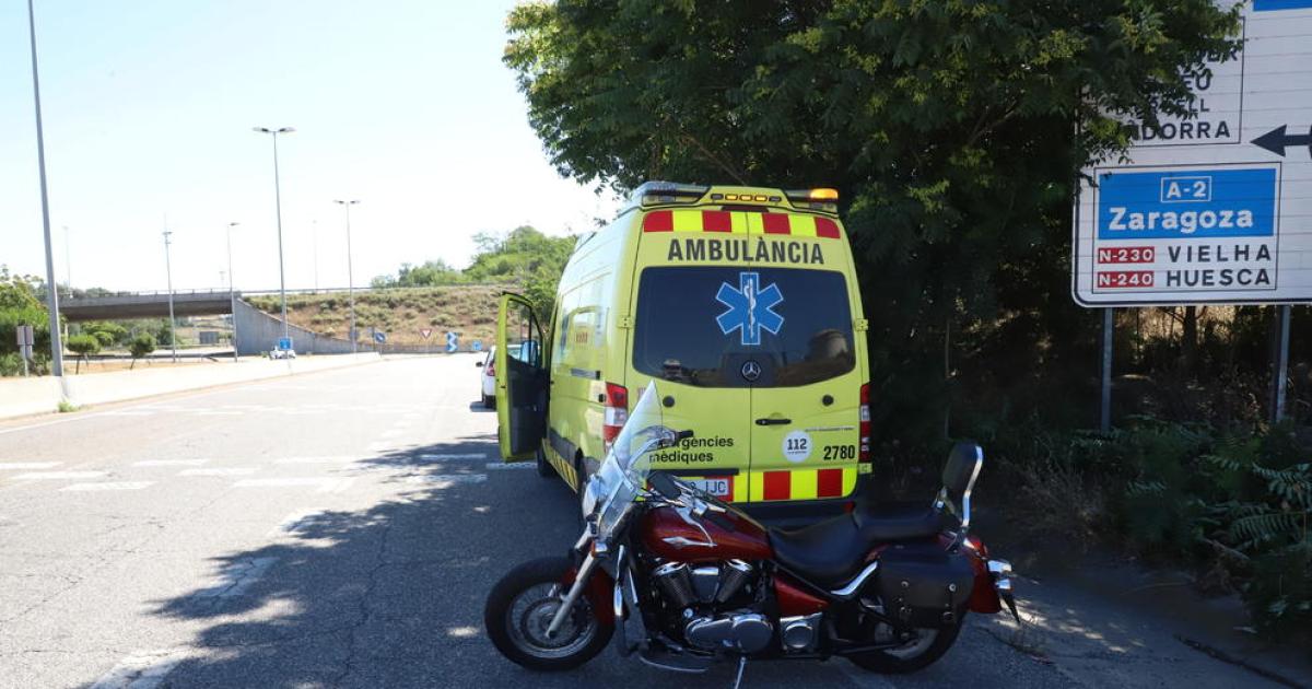 Un Motorista I El Seu Acompanyant Ferits En Un Xoc A L Ll