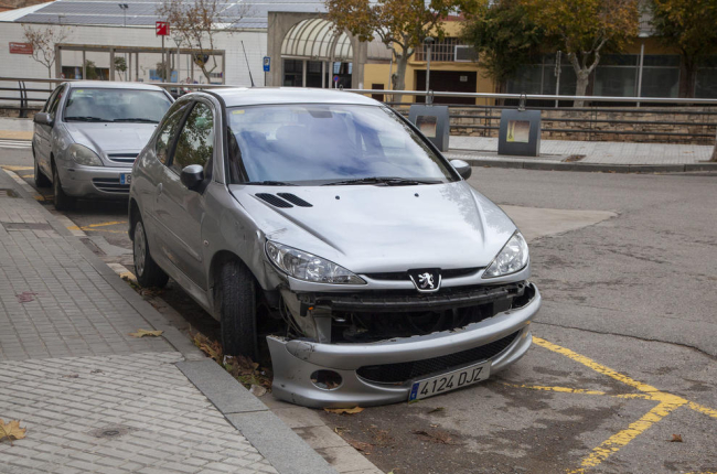 Evacuen a l Arnau un motorista al xocar amb un cotxe a Tàrrega