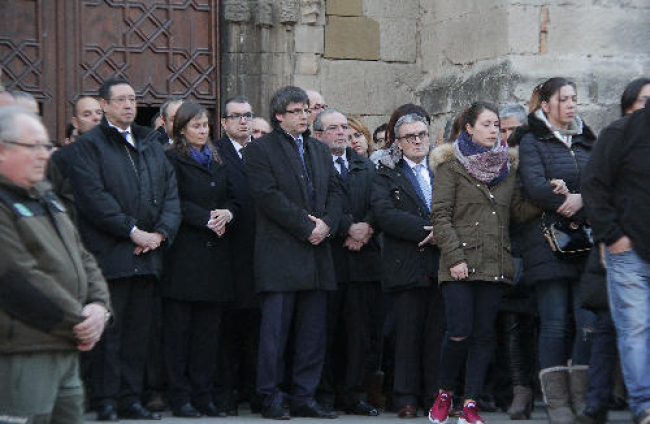 Una companya de les víctimes no va poder contenir la tristesa.