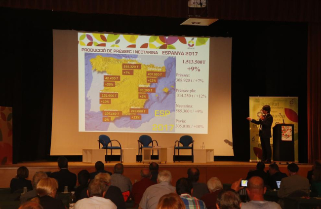 Un moment del 21è Fòrum del Préssec i la Nectarina celebrat ahir a Alcarràs.