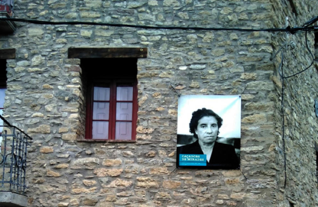 La Casa Sastre, de Astell, con una de las fotografías captadas por el suizo Fritz Ritz. 