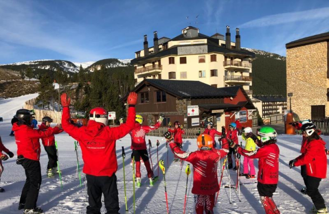 L’escola d’esquí va encetar ahir les classes als primers alumnes de la temporada a Port del Comte.