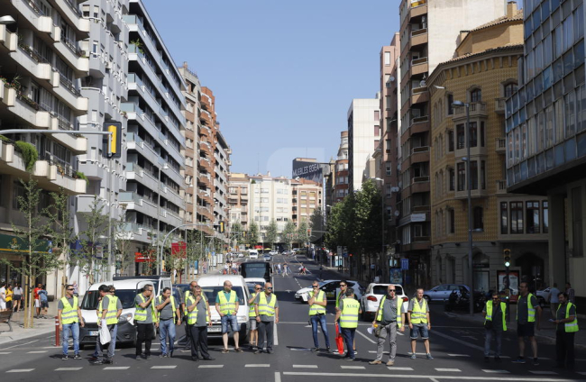 Una veintena de trabajadores de Alsina Graells se manifiestan en Lleida