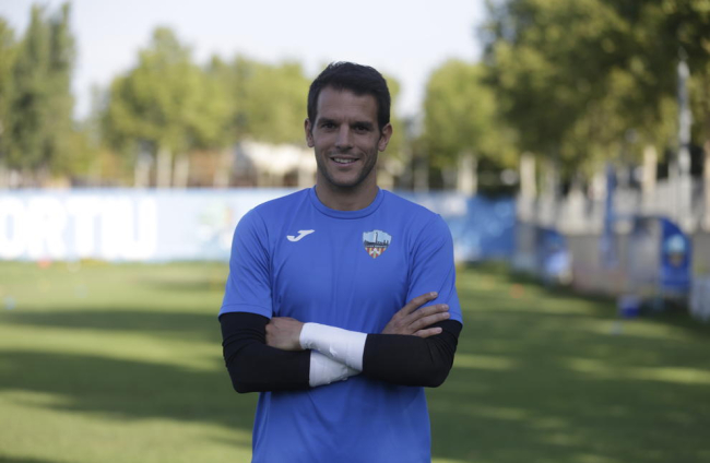 Quintero controla la pilota en una acció del partit d’ahir contra el Vila-real B.