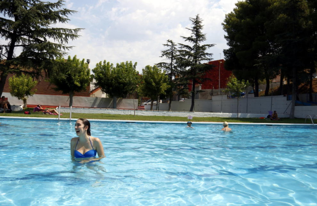 Satisfacción entre los vecinos de tres municipios del Baix Segre por la apertura con restricciones de las piscinas municipales
