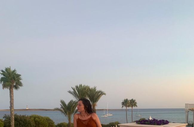 Carolina en Menorca, ajena a cómo acabarían sus vacaciones.