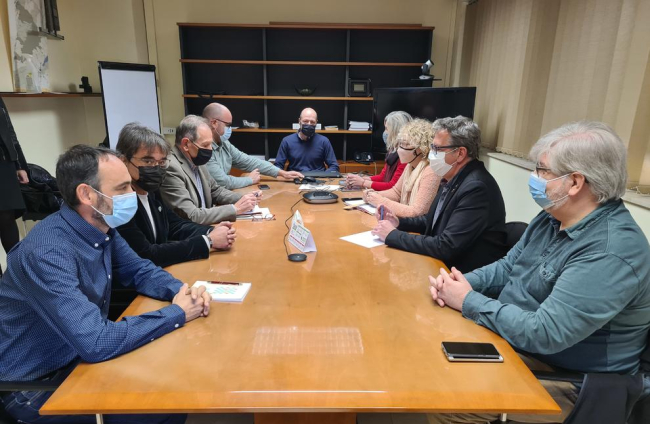La Diputació de Lleida fa costat als municipis del Jussà afectats pel pas de la MAT i s'hi mostra contrària