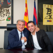 Laporta i Xavi, ahir en l’acte de renovació del tècnic.