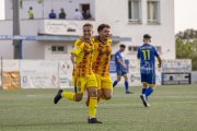 Agüero i Cortijo celebren un dels gols davant de l’Andratx.