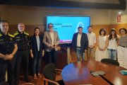 Larrosa, Morón i Pino, representants de la Guàrdia Urbana i de Participació, presentant el pacte. - SCD