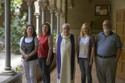 Les editores, Annabel Encontra i Alexandra Cuadrat; el pare Gallego, l’autora, Teresa Porqueras; i el fotògraf, Llorenç Melgosa.