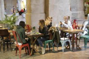 Clients ahir a la terrassa d’un local d’hostaleria de Lleida.