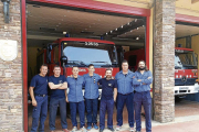 Algunos de los bomberos que ayer hicieron guardia en El Pont de Suert. 