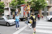 La Fecoll protagonizó un desfile por las calles de Lleida, coincidiendo con el fin de semana en qué la capital del Segrià tendría que haber celebrado la 41 edición de la fiesta.