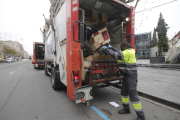 El puerta a puerta permite recoger parte de la basura de día.