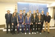 Los deportistas leridanos homenajeados junto a presidentes de sus clubes y autoridades.