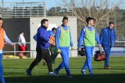 Nierga, al centre, que no va jugar dissabte passat al camp del Llevant B, apunta demà a titular.