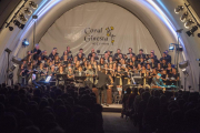 El túnel bajo la A-2 cerca de Cervera se llenó la noche del sábado para escuchar a la Coral Ginesta.