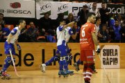 Jugadores del Llista celebran uno de sus goles ante el Girona.