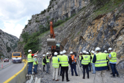 Visita a la C-14 a Organyà, on va començar la perforació del túnel de Tres Ponts.