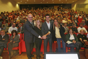 Postius estuvo arropado ayer en la Llotja por Eduard Pujol, Elsa Artadi y Míriam Nogueras.