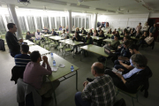 Imagen del inicio de la asamblea de ayer en el colegio del Joc de la Bola.