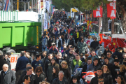 La avenida del Canal, llena hasta los topes de público, ayer al mediodía. 