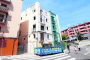 Obras de rehabilitación de un edificio en el Barri Antic de Lleida.