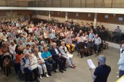 L’acte va congregar més de dos-centes persones entre famílies i veïns a l’Albagés.