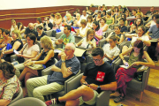 Los docentes inscritos en la Escola d’Estiu, ayer en el primer día en la facultad de Educación.