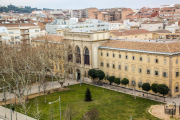 Imatge de la façana del Rectorat de la UdL.