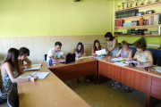 Los docentes se incorporaron a los centros el pasado día 2 para planificar el nuevo curso, como los de la imagen, en la escuela Pràctiques II.