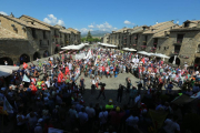 La manifestació a Aïnsa va reunir gairebé un miler de participants convocats per mig centenar d’organitzacions agràries.