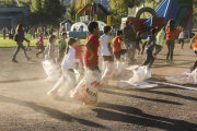 Carrera de sacos en una edición anterior de la Miniolimpiada.