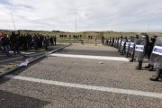 Instante previo de la carga policial de los Mossos ayer en el corte de la autovía por parte de los CDR.