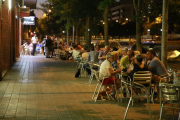 Una terrassa plena de clients l’estiu passat.