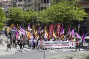 La manifestació, que aquest any va canviar el recorregut pels carrers del centre de la capital del Segrià, va congregar unes 400 persones.