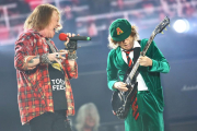 Axl Rose i Angus Young, en un concert a Leipzig el 2016.