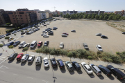 Vista aérea del parking provisional en alcalde Pujol donde está previsto el parque.