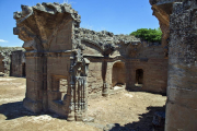 Imatge de l’estat actual de l’antic palau de Fluvià, d’estil gòtic.