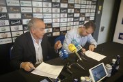 González i Serna van firmar ahir el contracte de renovació.