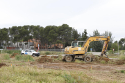 Arrancan las obras para el nuevo acceso para la Escola Alba  -  Las obras para construir un paso subterráneo de acceso a la Escola Alba bajo la carretera de Corbins empezaron ayer. Servirán para que el acceso al centro sea más seguro después de ...