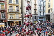 Els Castellers de Lleida, en una de les diades a la plaça Paeria.