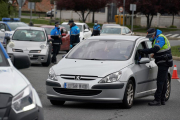 Un control policial durant el confinament.