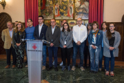 Los quince ediles del gobierno de la Paeria, con el alcalde en el centro.