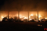 Imatge de l’incendi al paller de Tornabous.