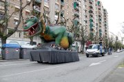 El Marraco recorre las calles de Lleida para animar el Sant Jordi y agradecer a los leridanos que se queden en casa