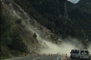 Fotograma extret del vídeo en el moment de l’allau de roques.