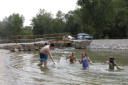 Imagen de bañistas en la playa de Ogern el pasado verano. 