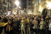 Més de 200 persones van participar ahir en la cantada número 100 a la plaça Paeria.